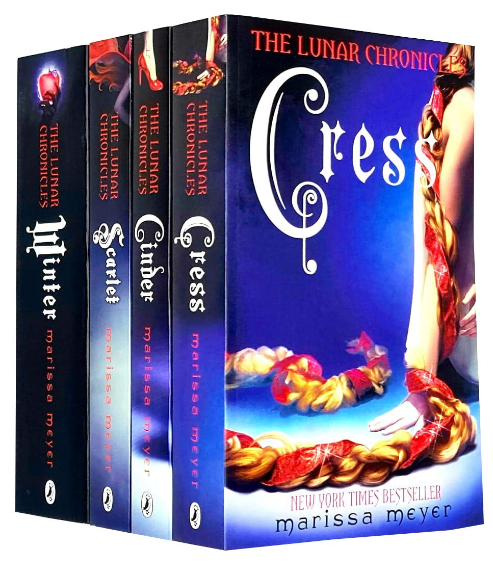 Lunar Chronicles 4-book collection set in paperback by Marissa Meyer, featuring vibrant cover designs and spine details.