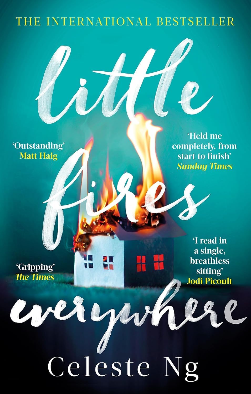 Back cover synopsis of Little Fires Everywhere paperback by Celeste Ng