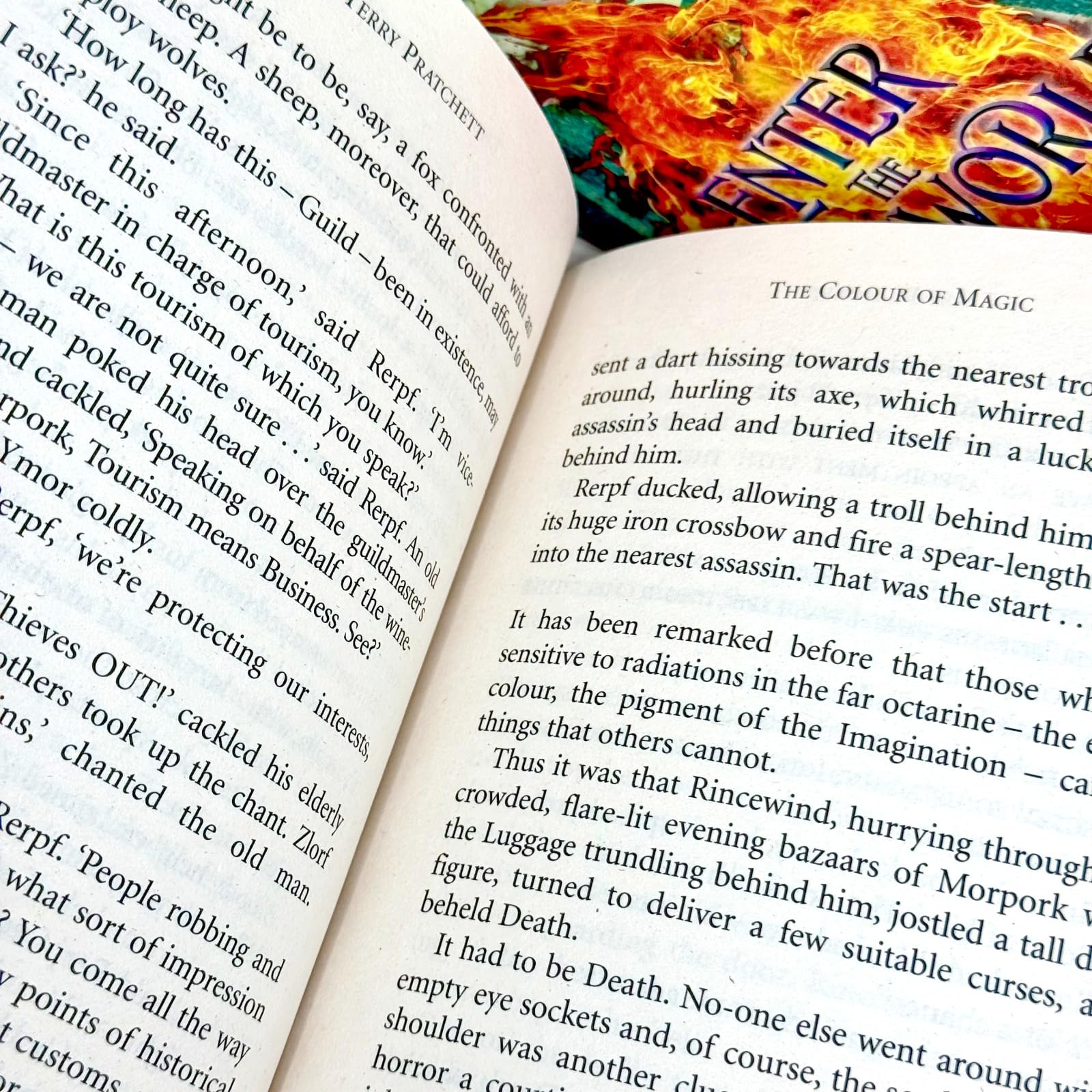 Back cover and spine detail of the Discworld Novels 5 Books Collection Set paperback by Terry Pratchett