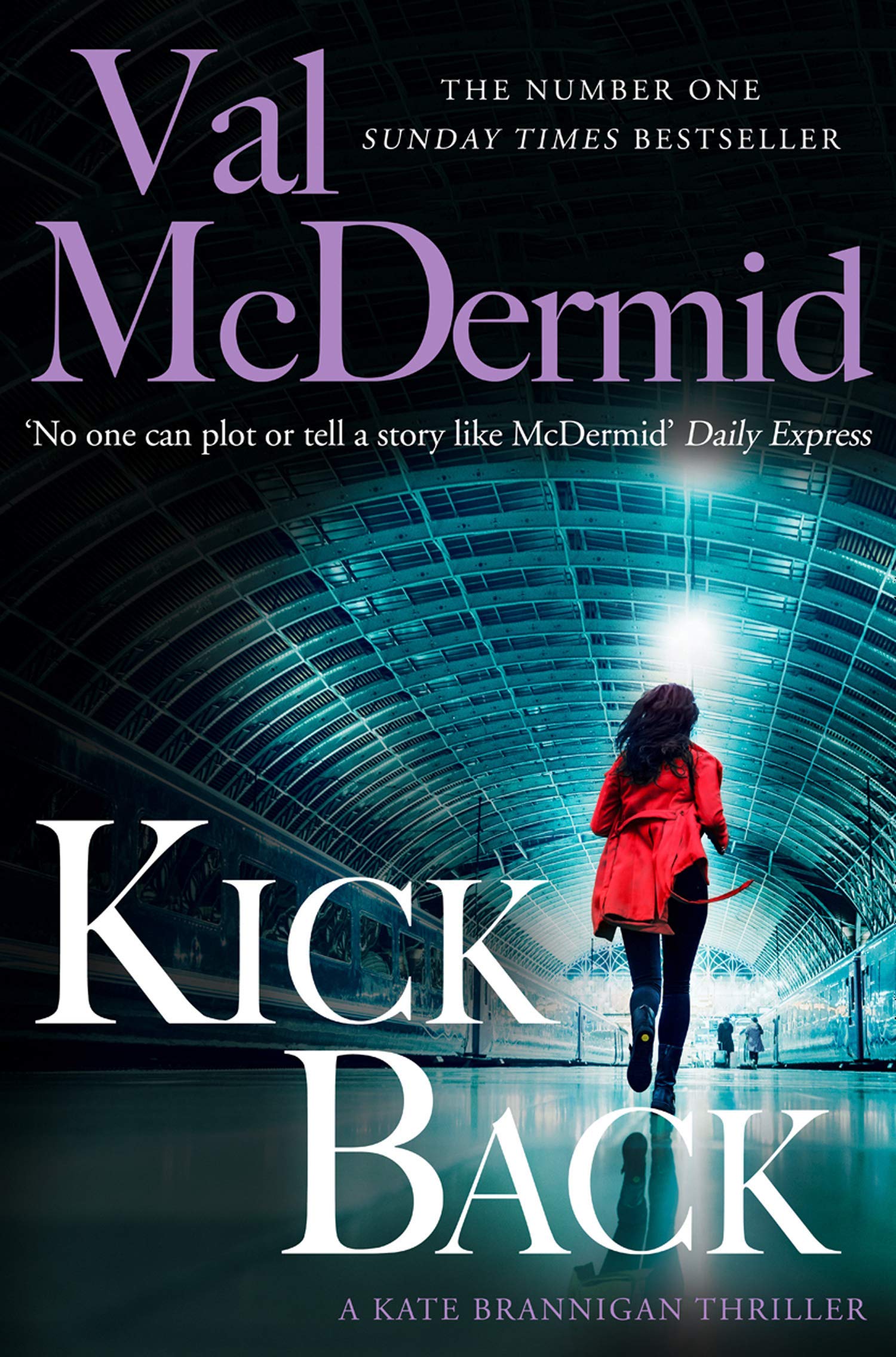 Star Struck by Val McDermid - paperback cover, book 6 in the Kate Brannigan series