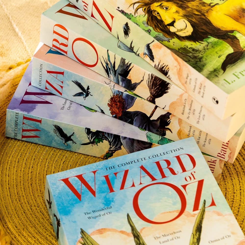 Wizard of Oz paperback box set - inside page spread sample from The Wonderful Wizard of Oz